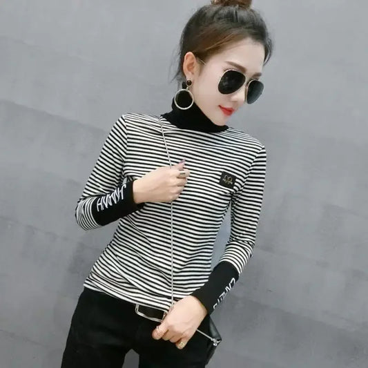 Tshirt Turtleneck 2023 Woman T-shirt Black Clothing Striped Slim Top for Women Funny Kpop Cool Luxury High Quality Novelties Tee